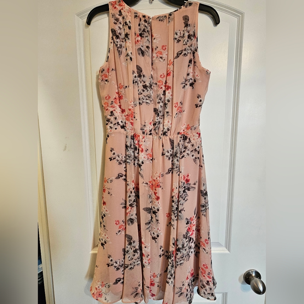 White House Black Market Pink Floral Dress Size 4